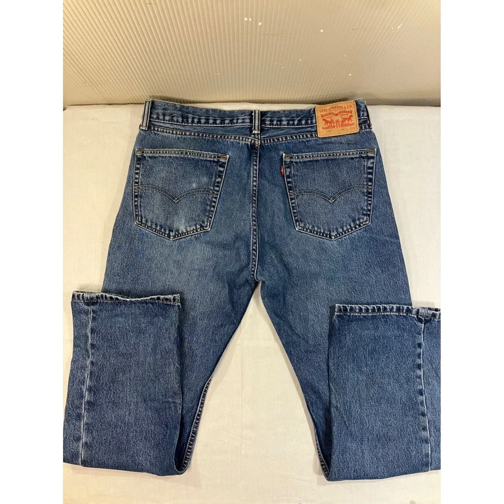 Levis 505 Regular Fit Straight Leg‎ Jeans Mens 36x32 Medium Wash Blue 00505-4886